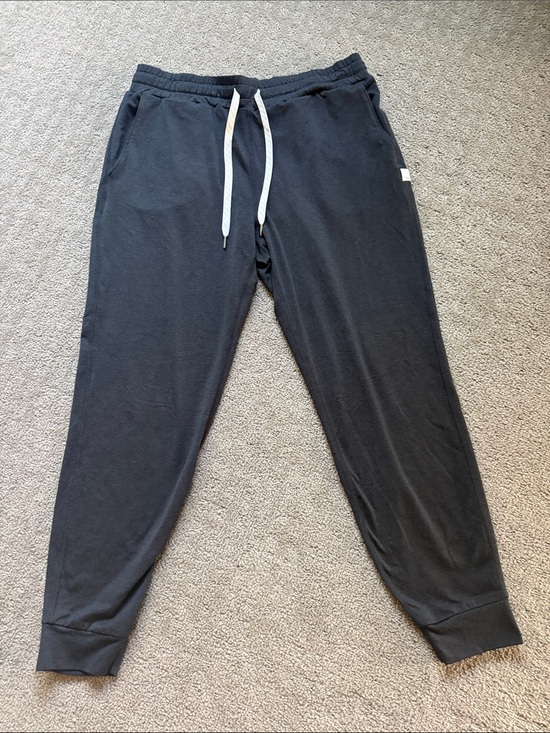 Vuori Pants - Women’s Vuori Heather Black Jogger Sweatpants with Drawstring